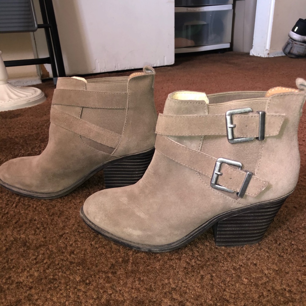 Booties (sole society)